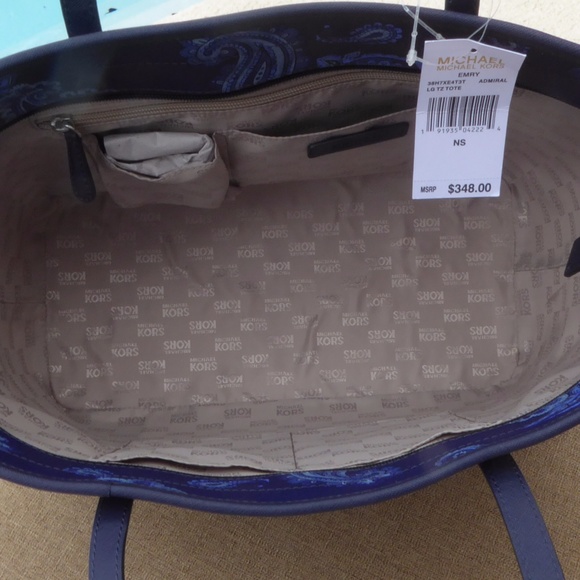 Michael Kors large ziptop tote Blue SOLD!! - Picture 2 of 7